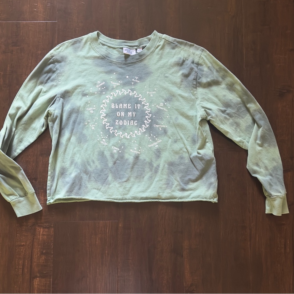 Mighty Fine Olive Tie Dye Graphic Sweatshirt Cropped Medium